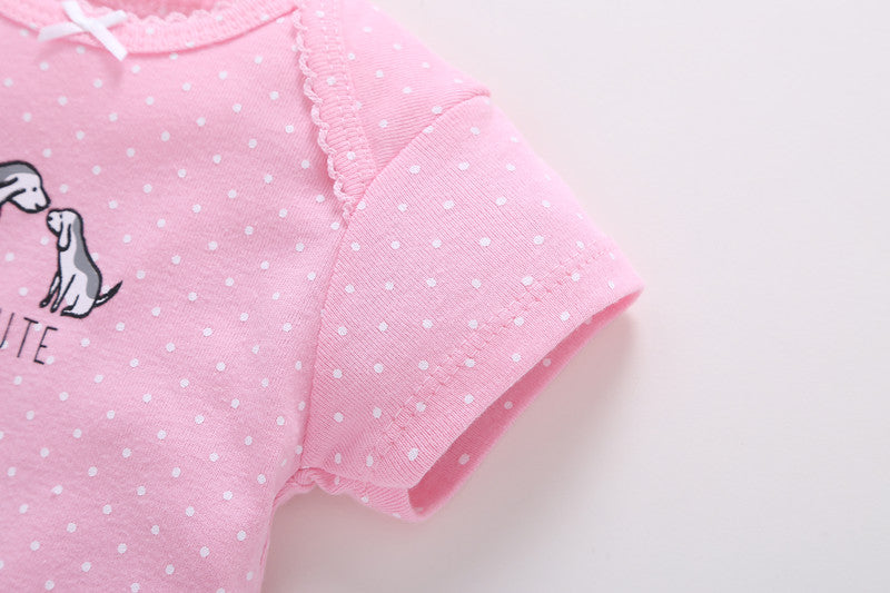 Detalle aplique corazón pantalón