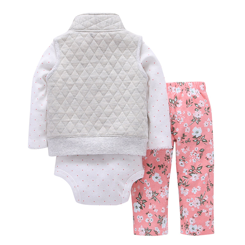 Detalle pantaloncito rosa floral con cintura elástica