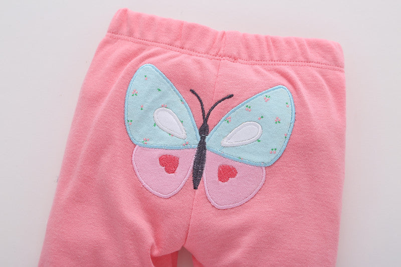 Pantalón rosado con mariposa